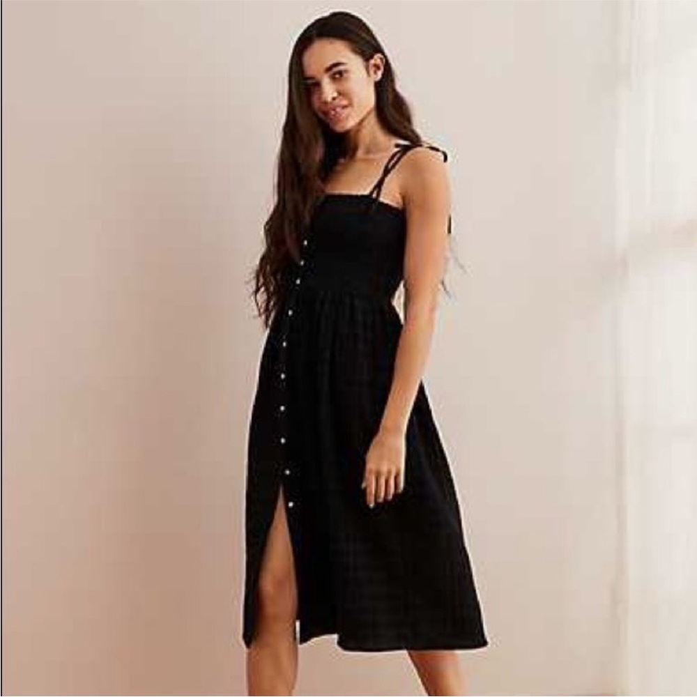 AERIE Smocked Button Down Dress Midi Black Neutral Beachy Minimalist Size Small